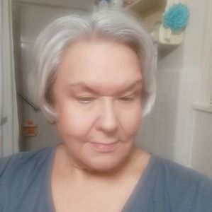 Meet your Posher, Esther cueva